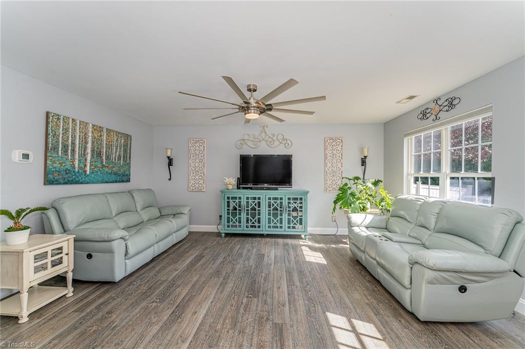 1188 Maple Ridge Drive
