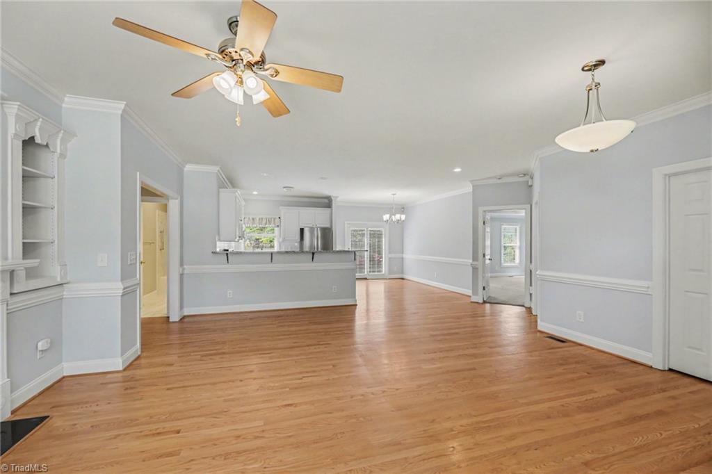 411 Spring Hill Lane