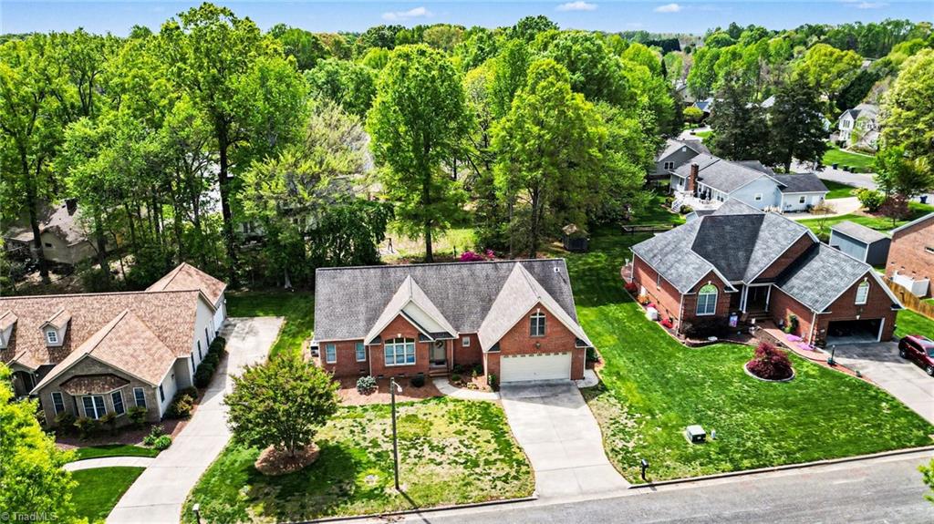 411 Spring Hill Lane