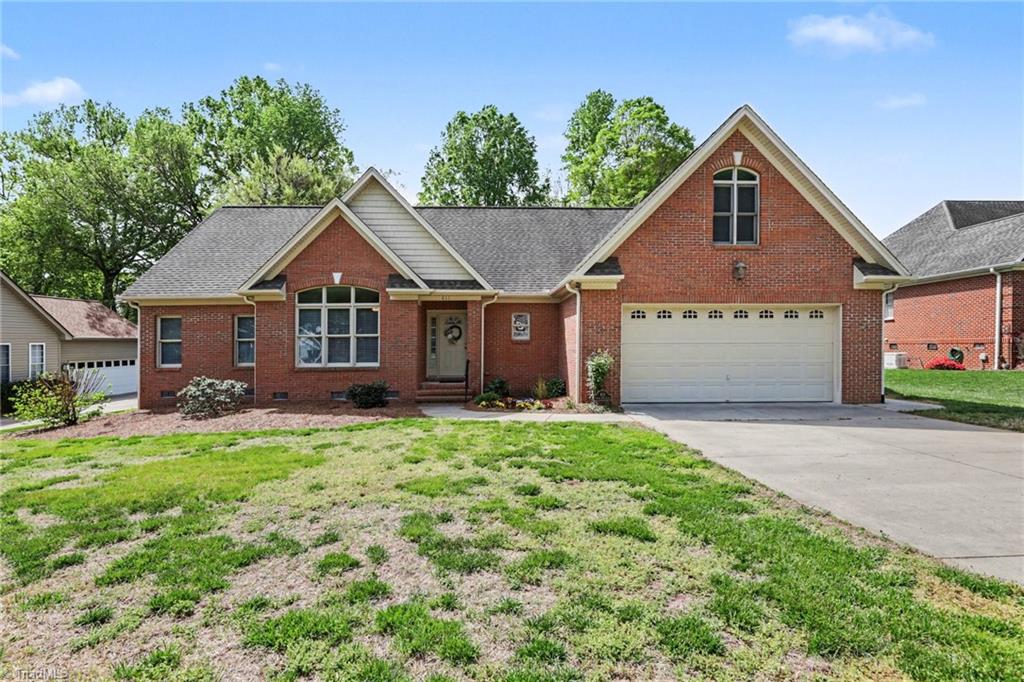 411 Spring Hill Lane