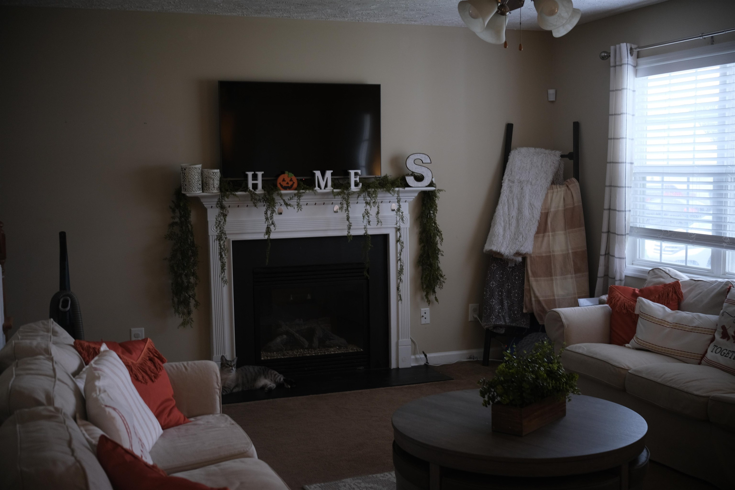 1507 Royal Springs Street