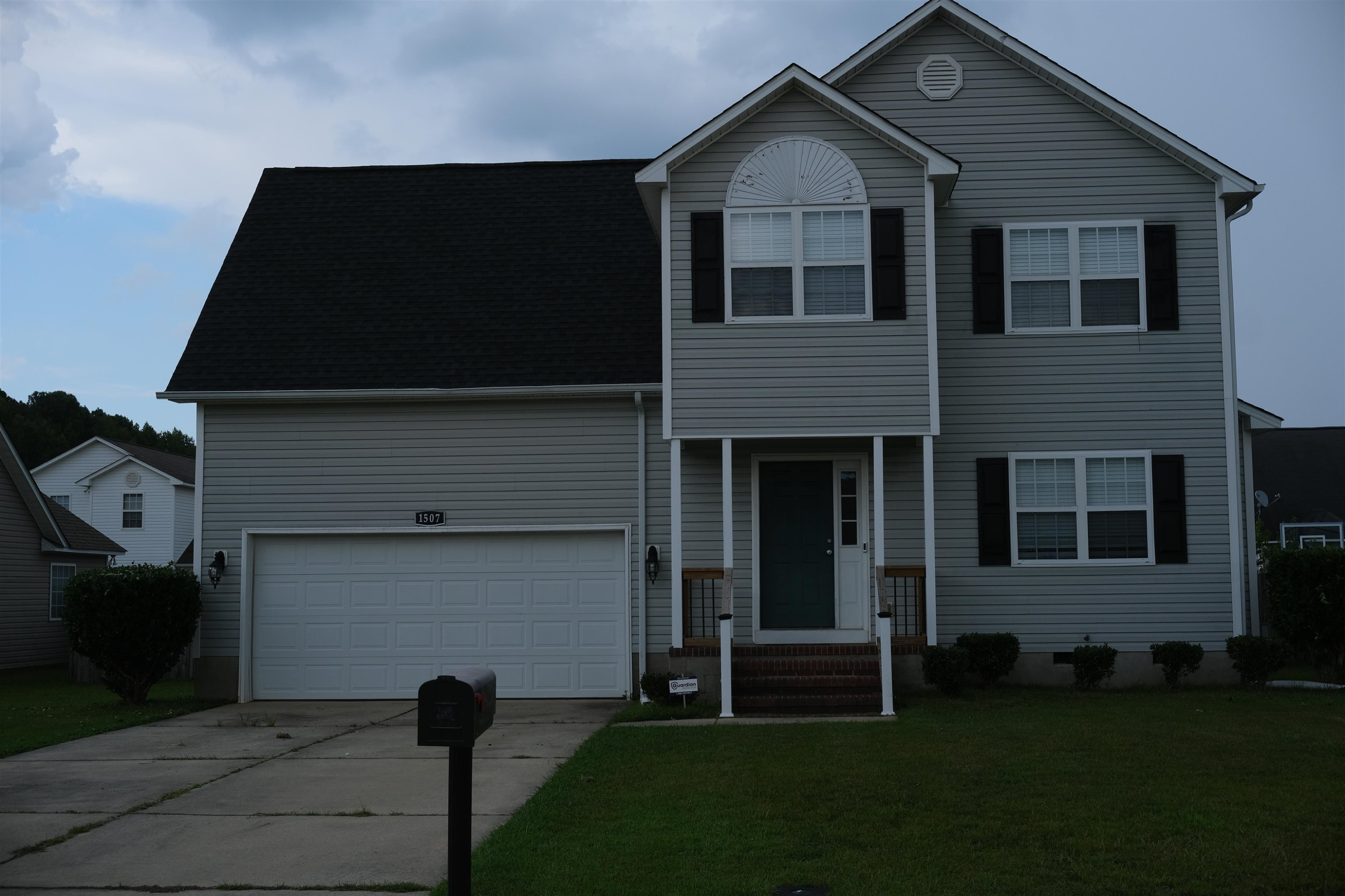 1507 Royal Springs Street