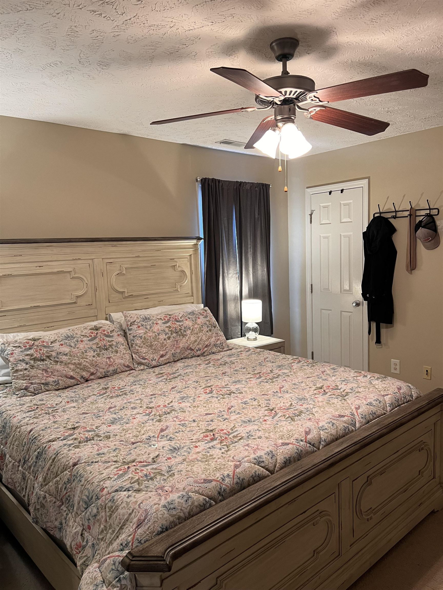 1507 Royal Springs Street