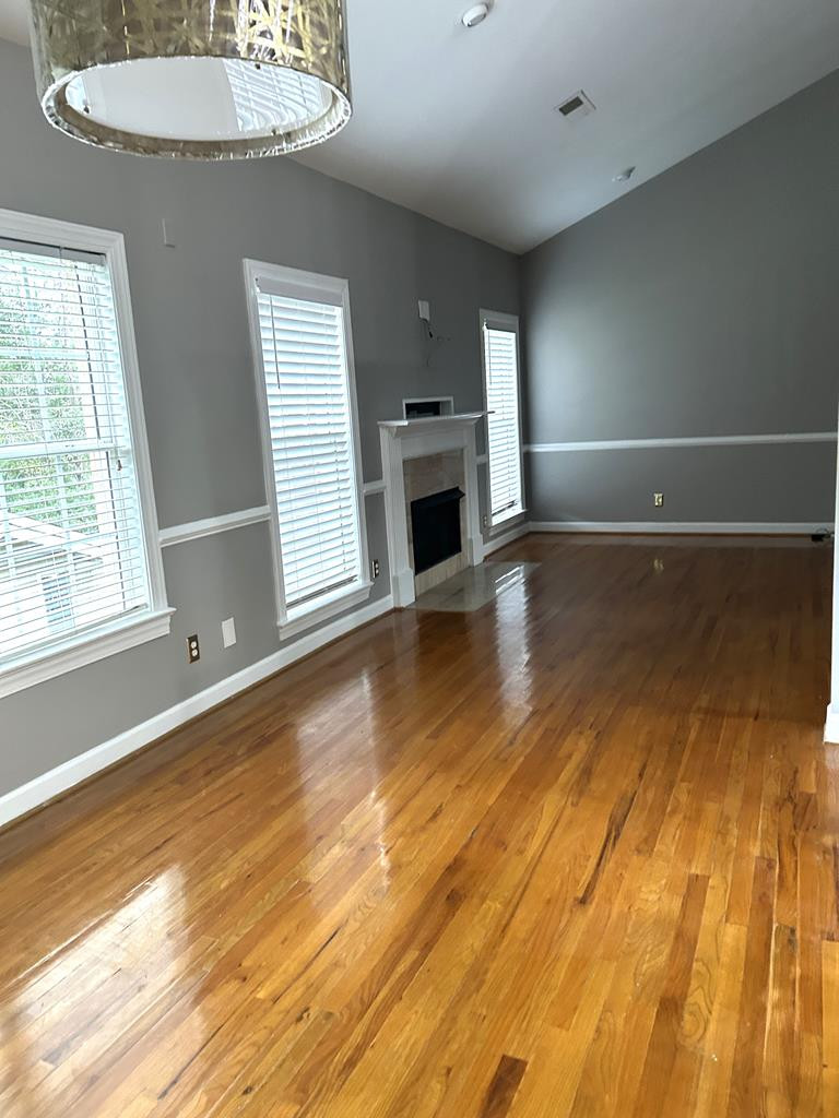 216 Hope Road, Columbia