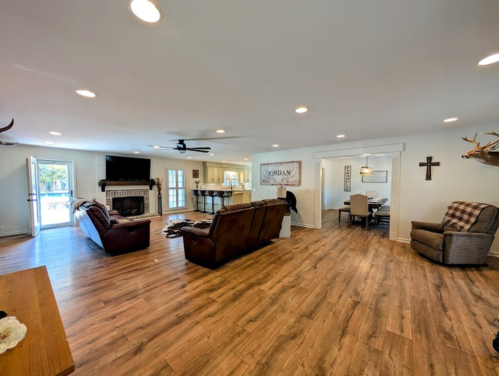 2015 Beckwood Rd
