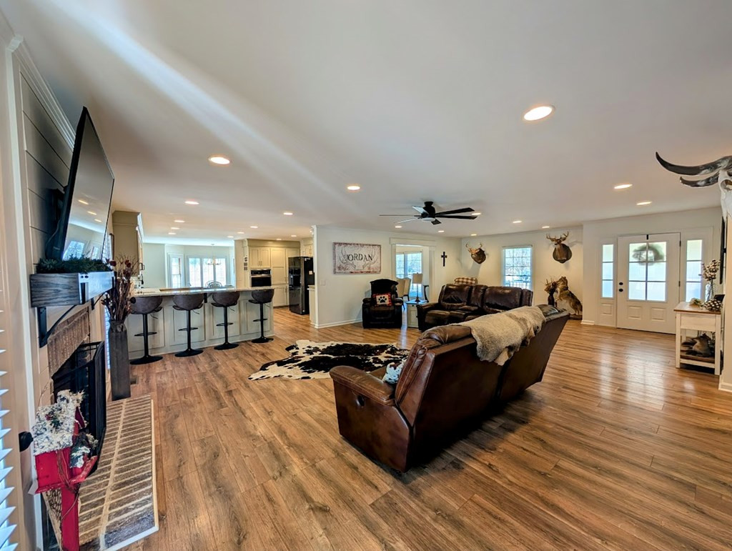 2015 Beckwood Rd