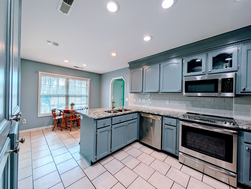 3520 Oleander Drive