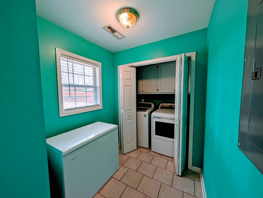 3520 Oleander Drive