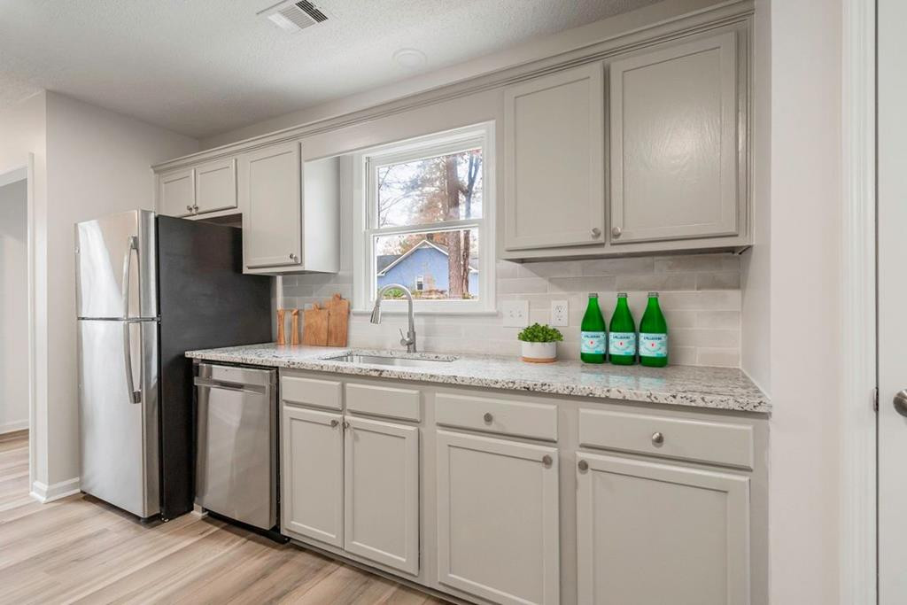 1003 Riverwalk Way
