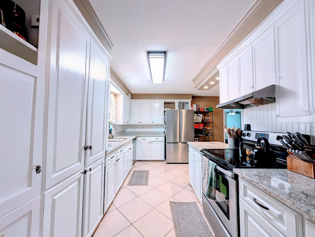 593 Covington Street