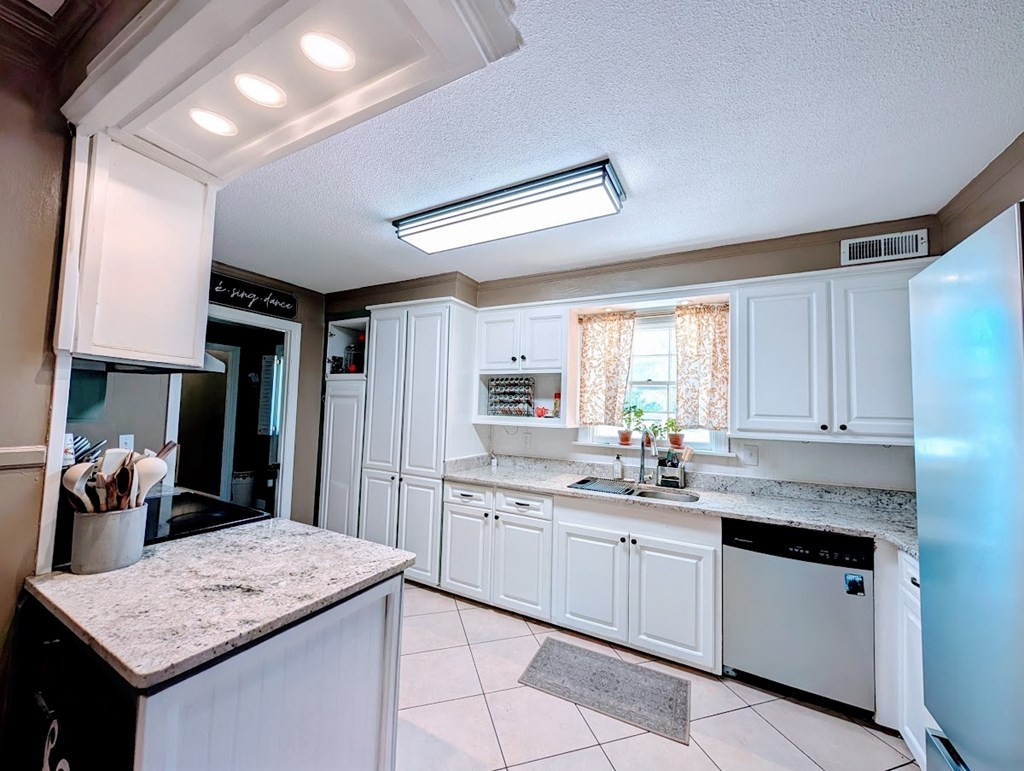 593 Covington Street