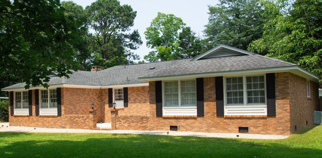 593 Covington St