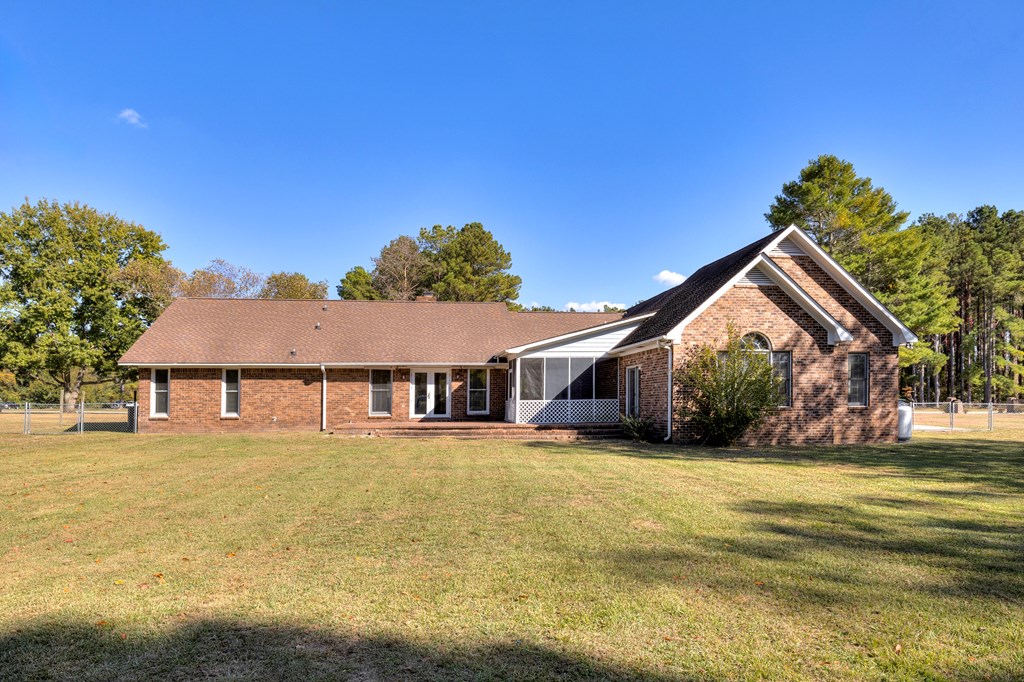395 E Emerald Lake Dr