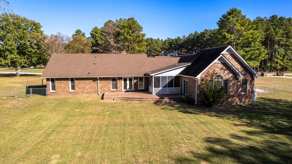 395 E Emerald Lake Dr