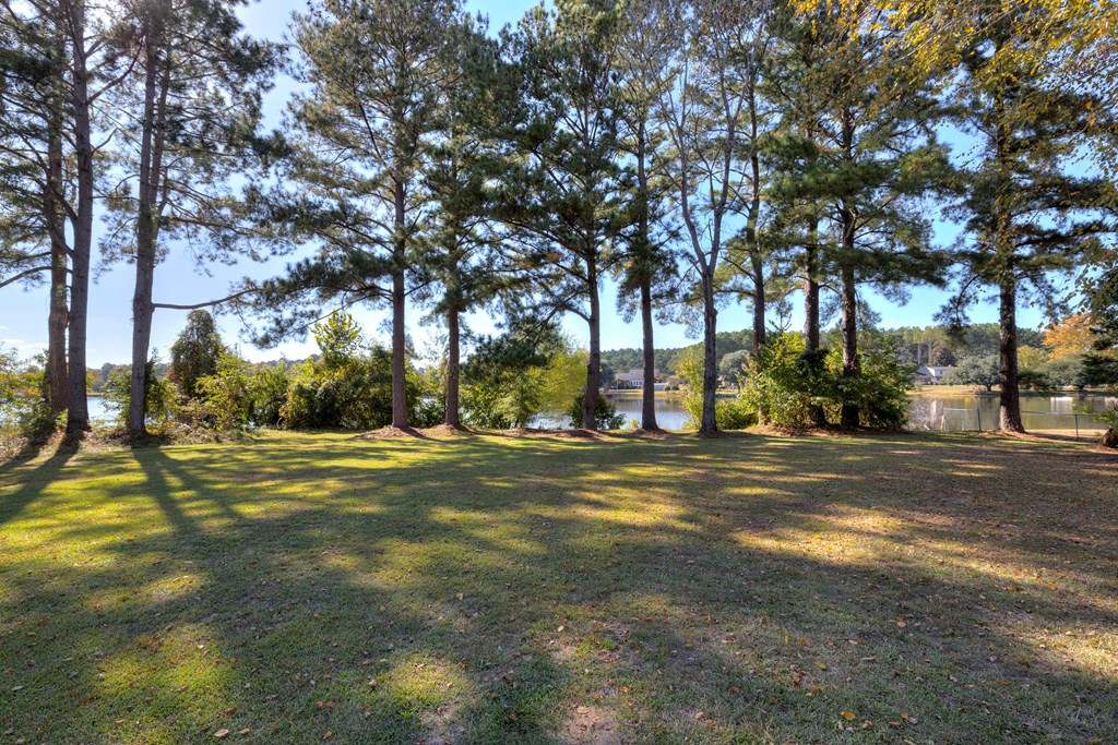 395 E Emerald Lake Dr