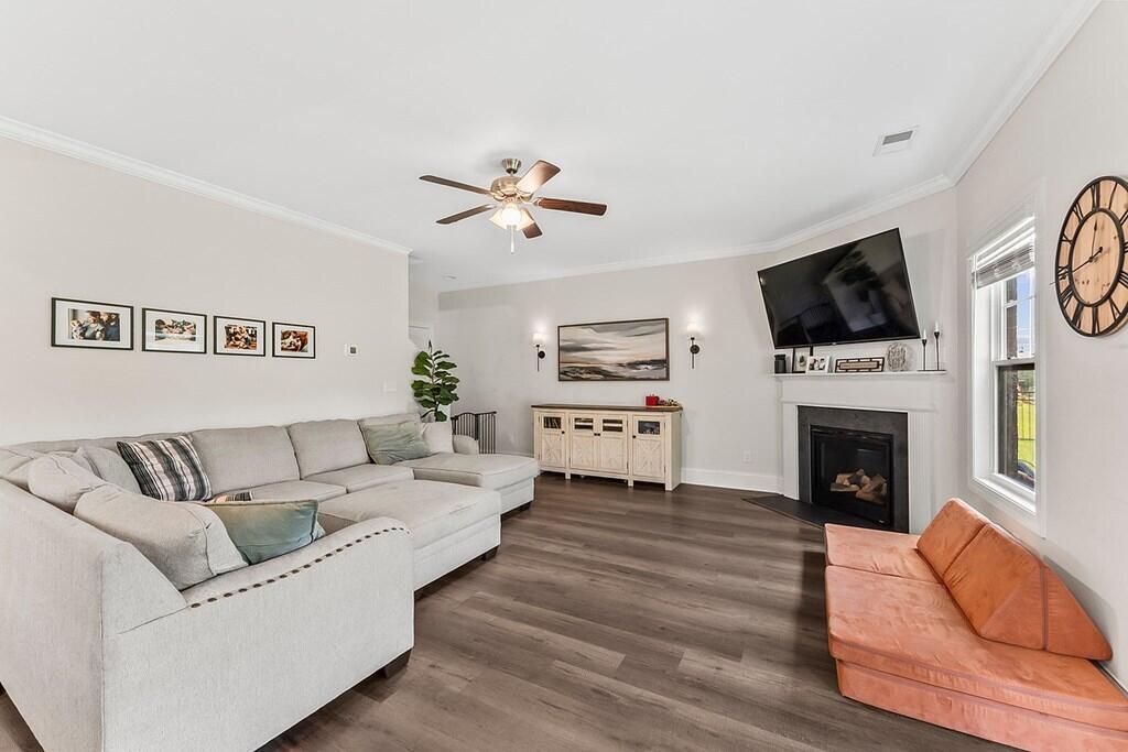 2085 Canadiangeese Drive