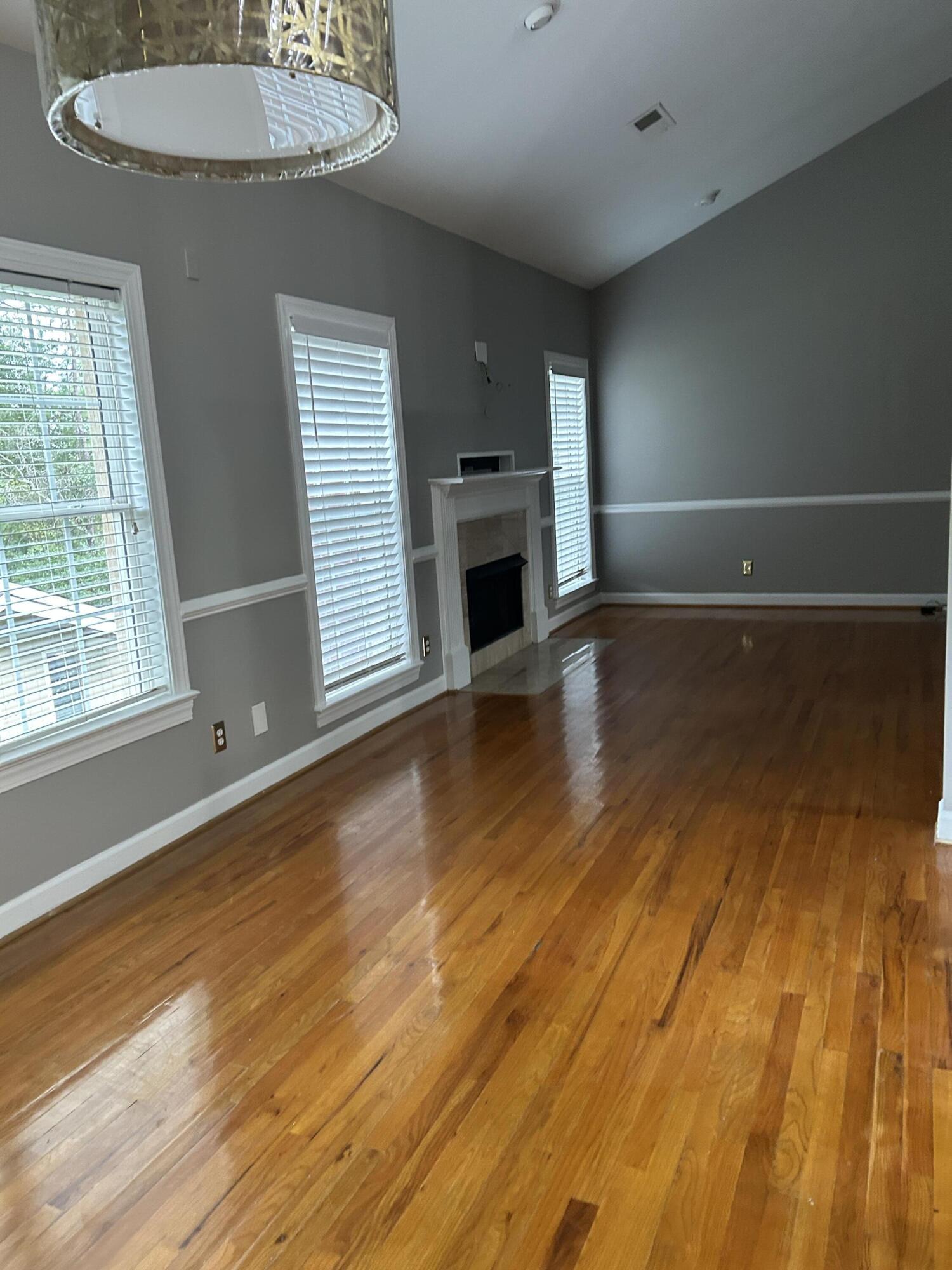 216 Hope Road, Columbia