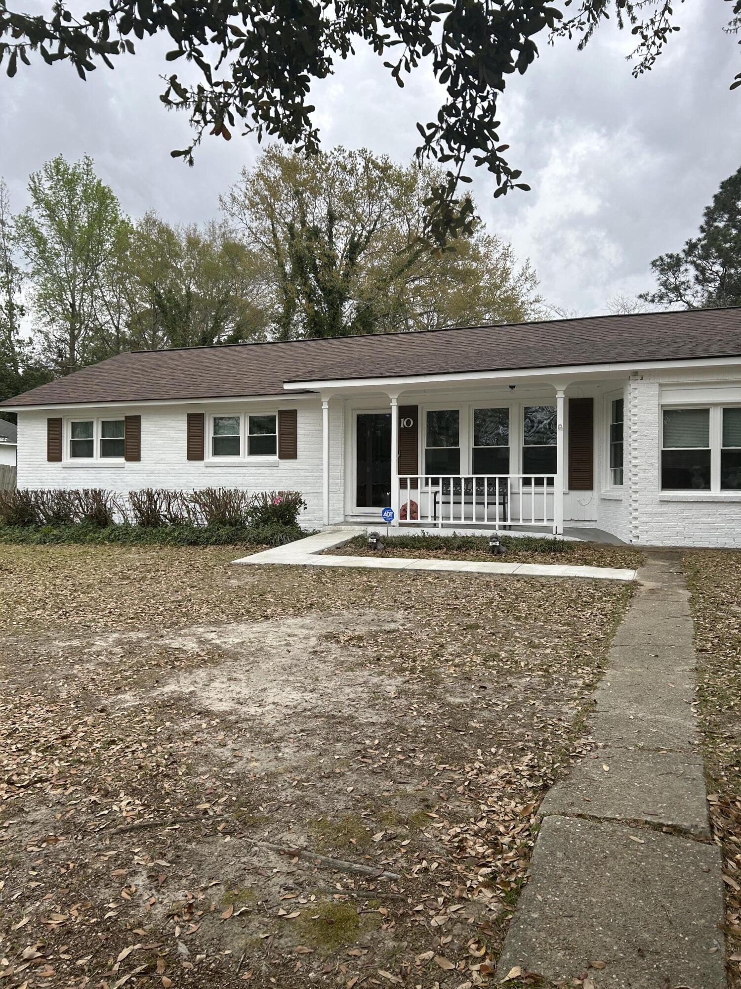 10 Curtiswood Avenue