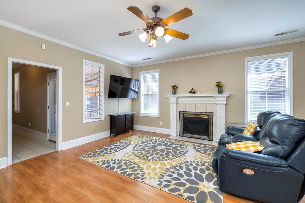 3200 Mayflower Lane