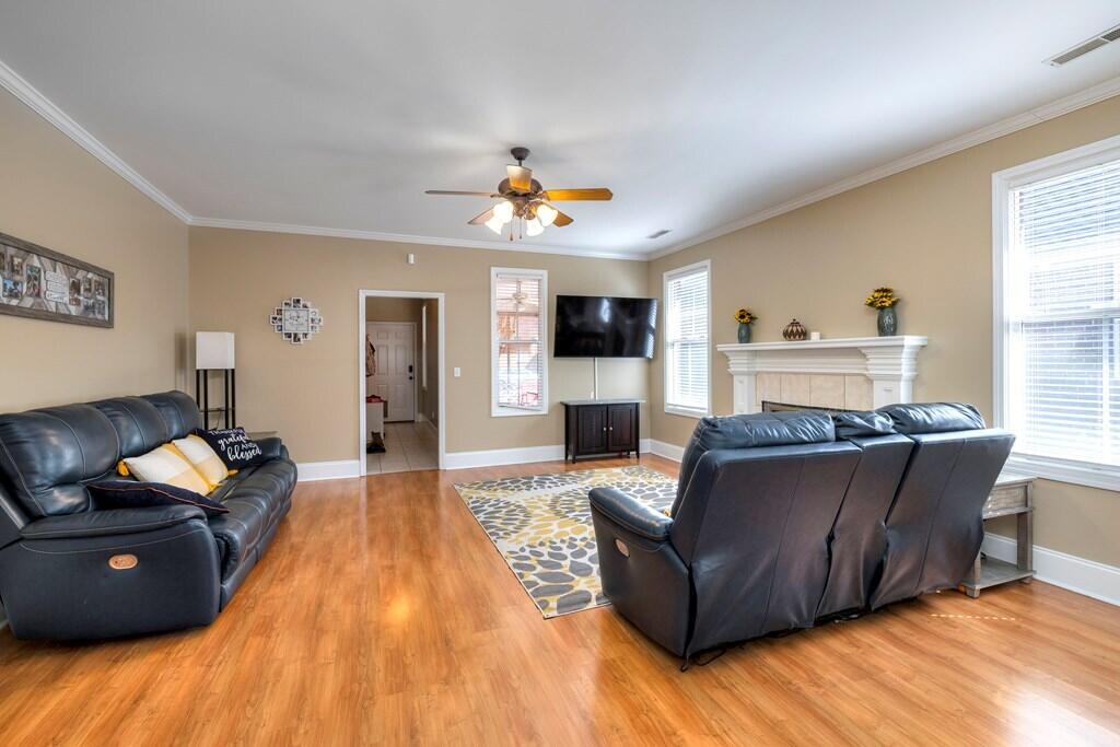3200 Mayflower Lane