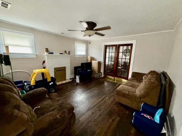 311 W Oakland Avenue
