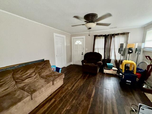 311 W Oakland Avenue