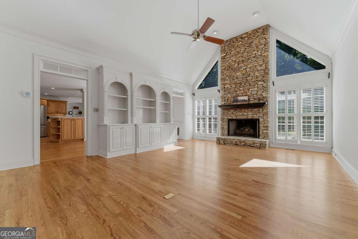 1911 Leonidas Trail NW