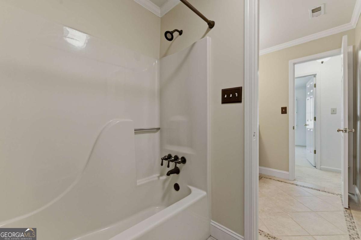 1911 Leonidas Trail NW