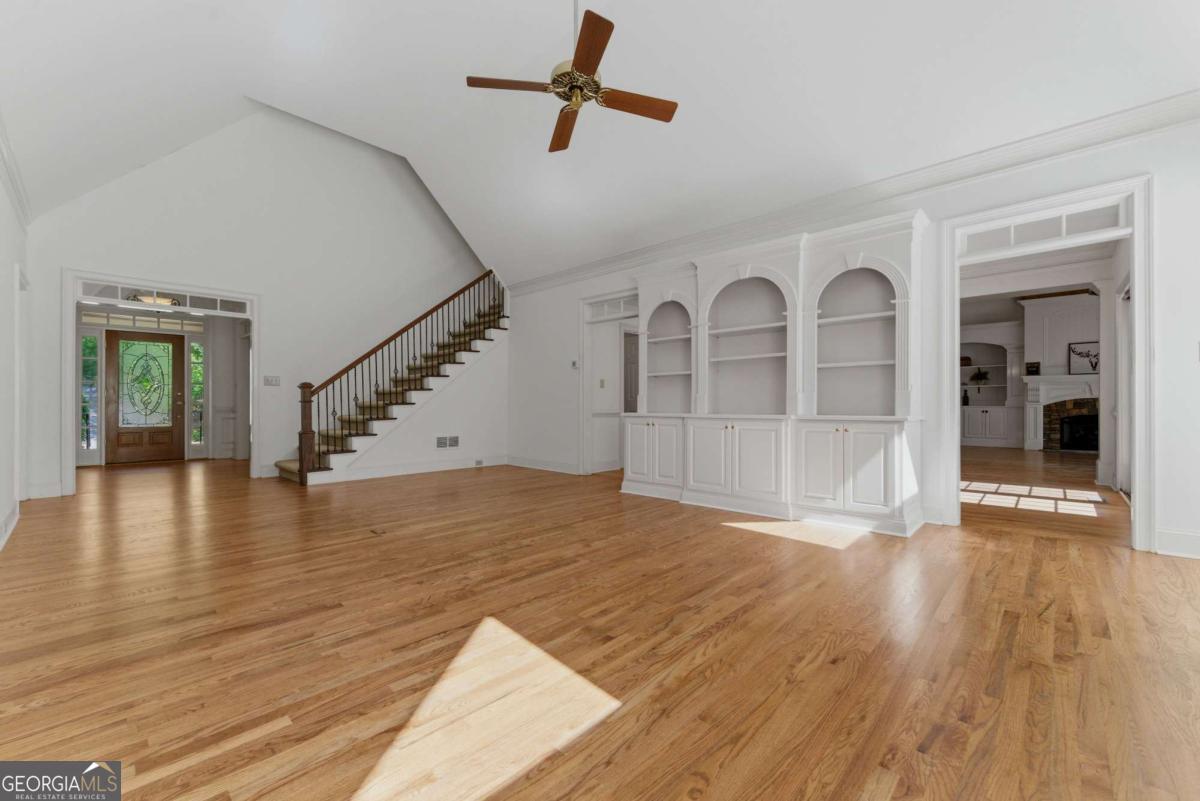 1911 Leonidas Trail NW