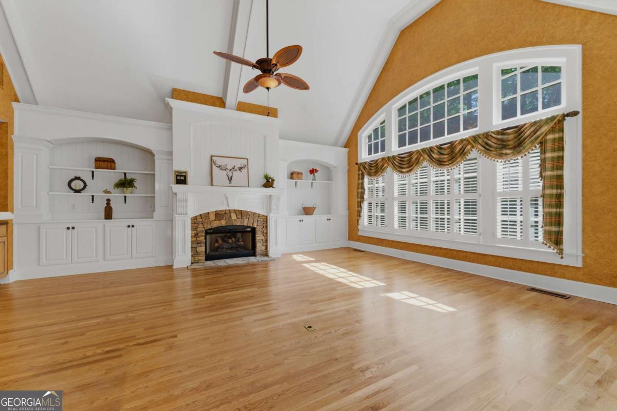 1911 Leonidas Trail NW