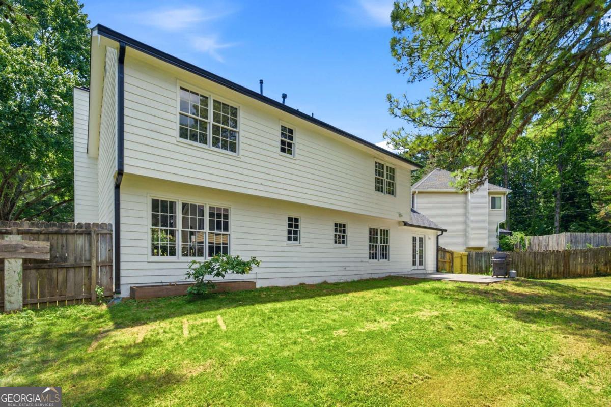 2110 November Court NW