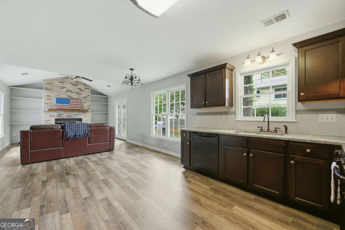 2110 November Court NW