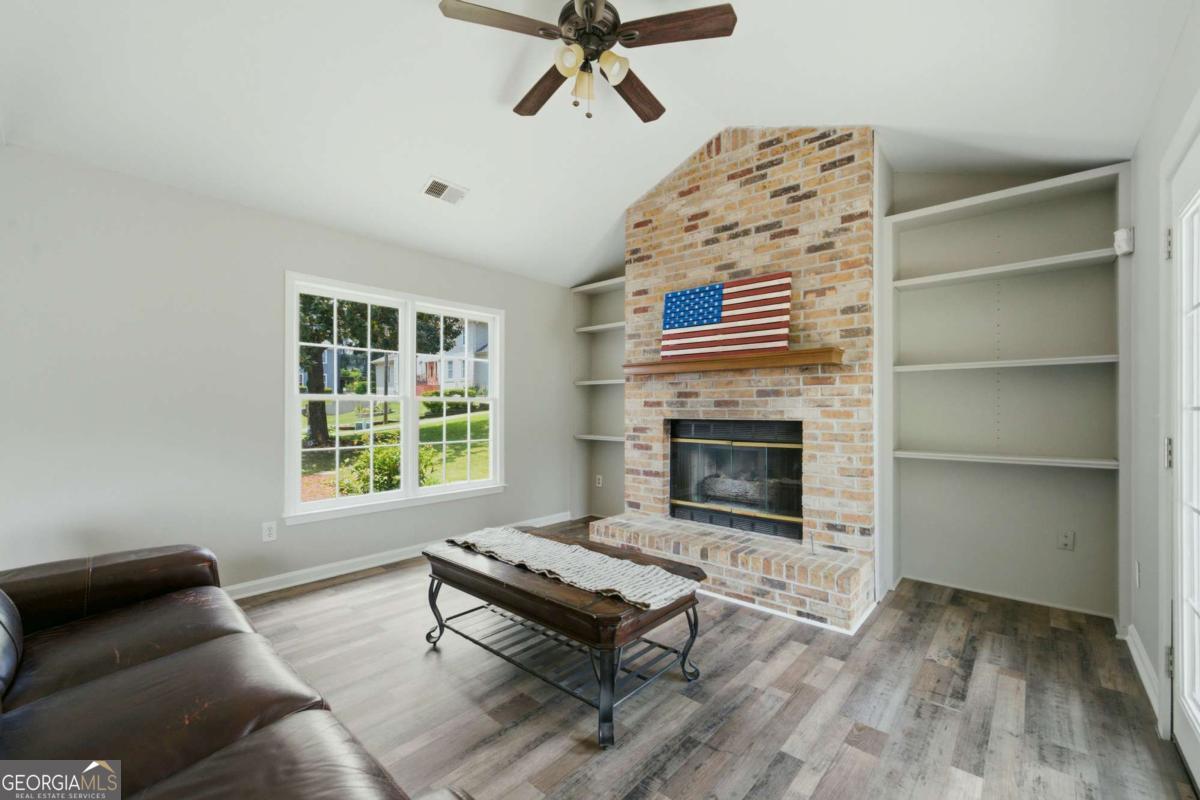 2110 November Court NW