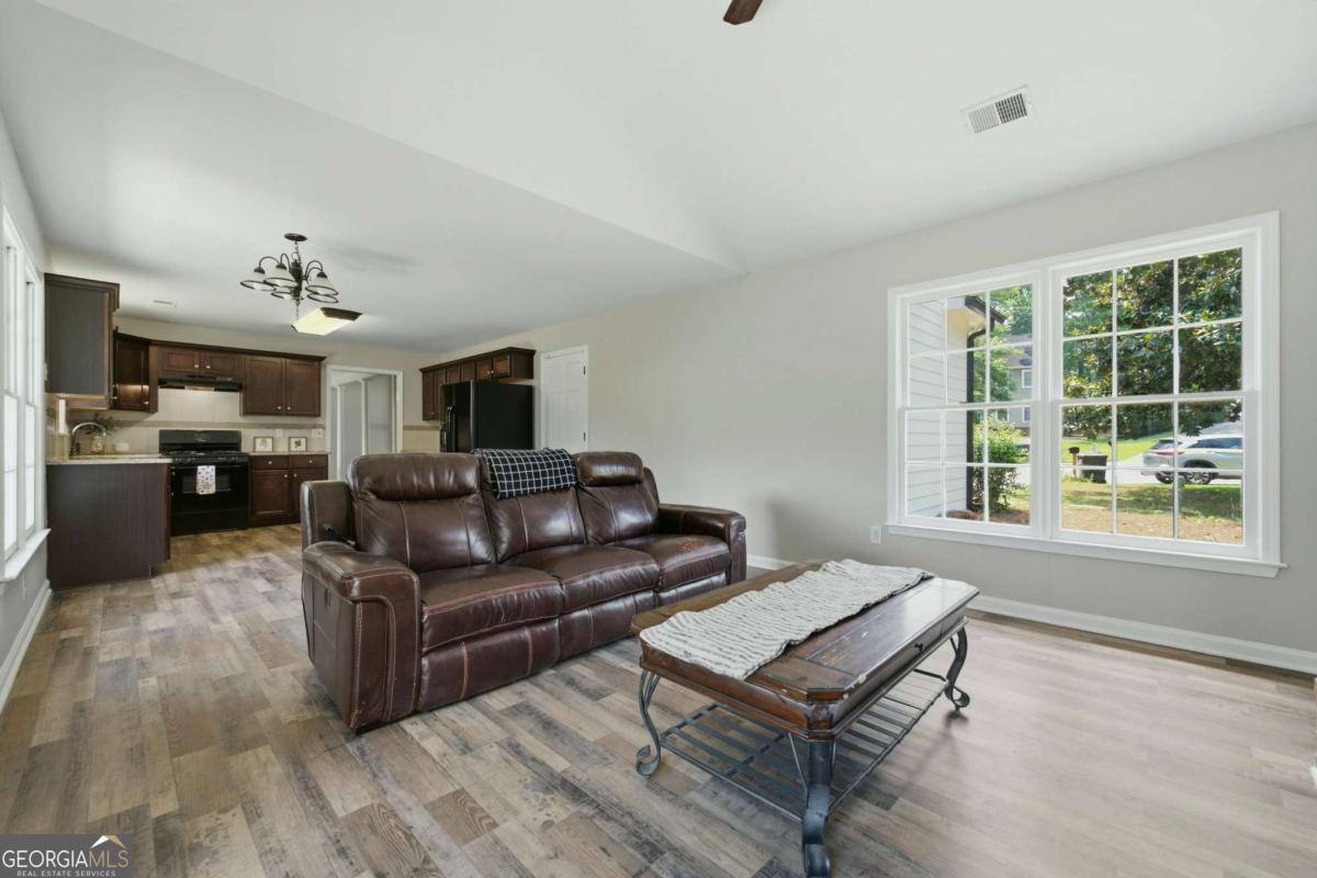 2110 November Court NW