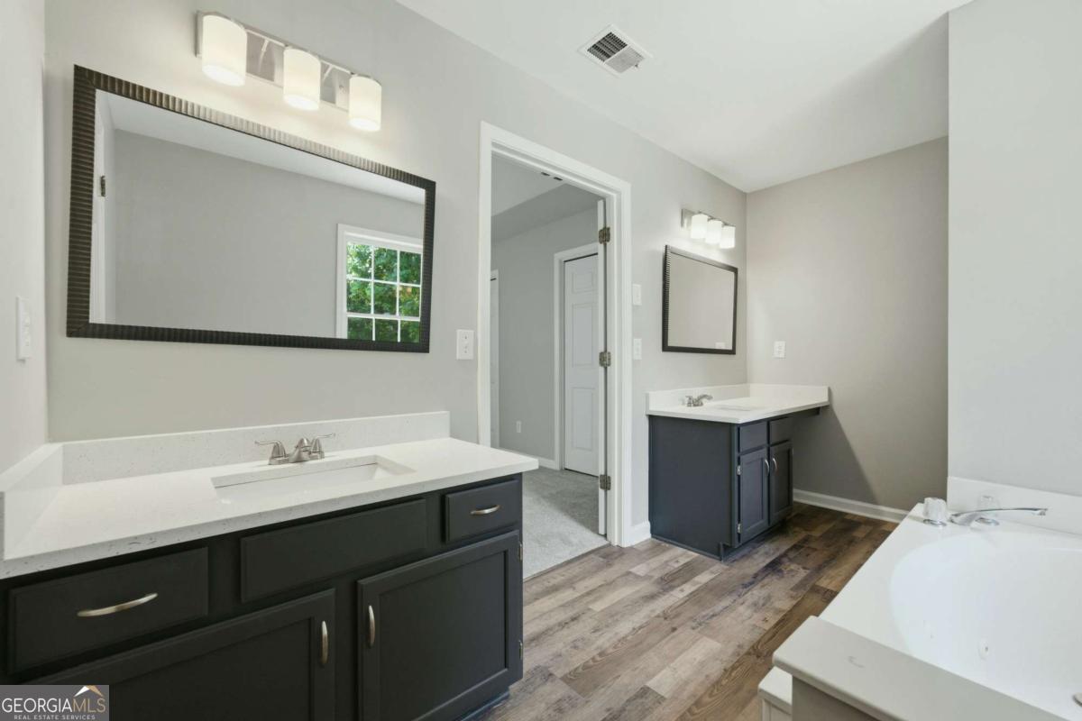 2110 November Court NW