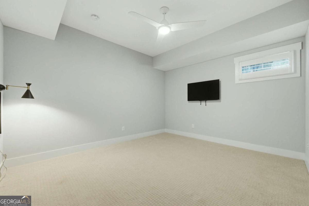 559 S Club Drive