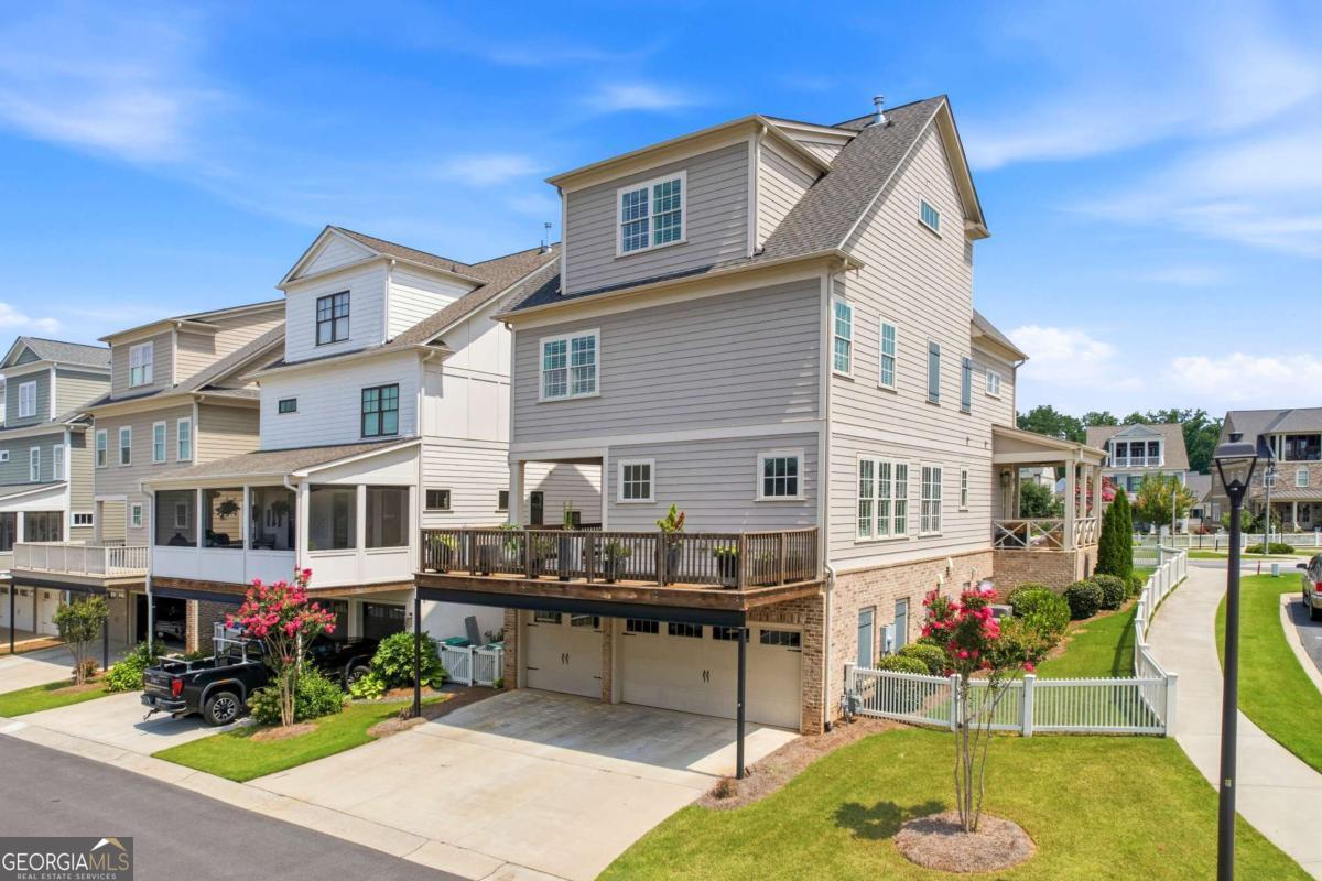 559 S Club Drive