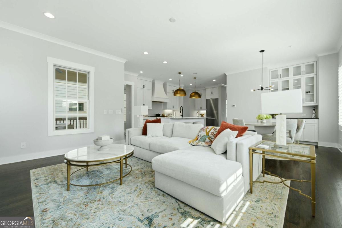 559 S Club Drive