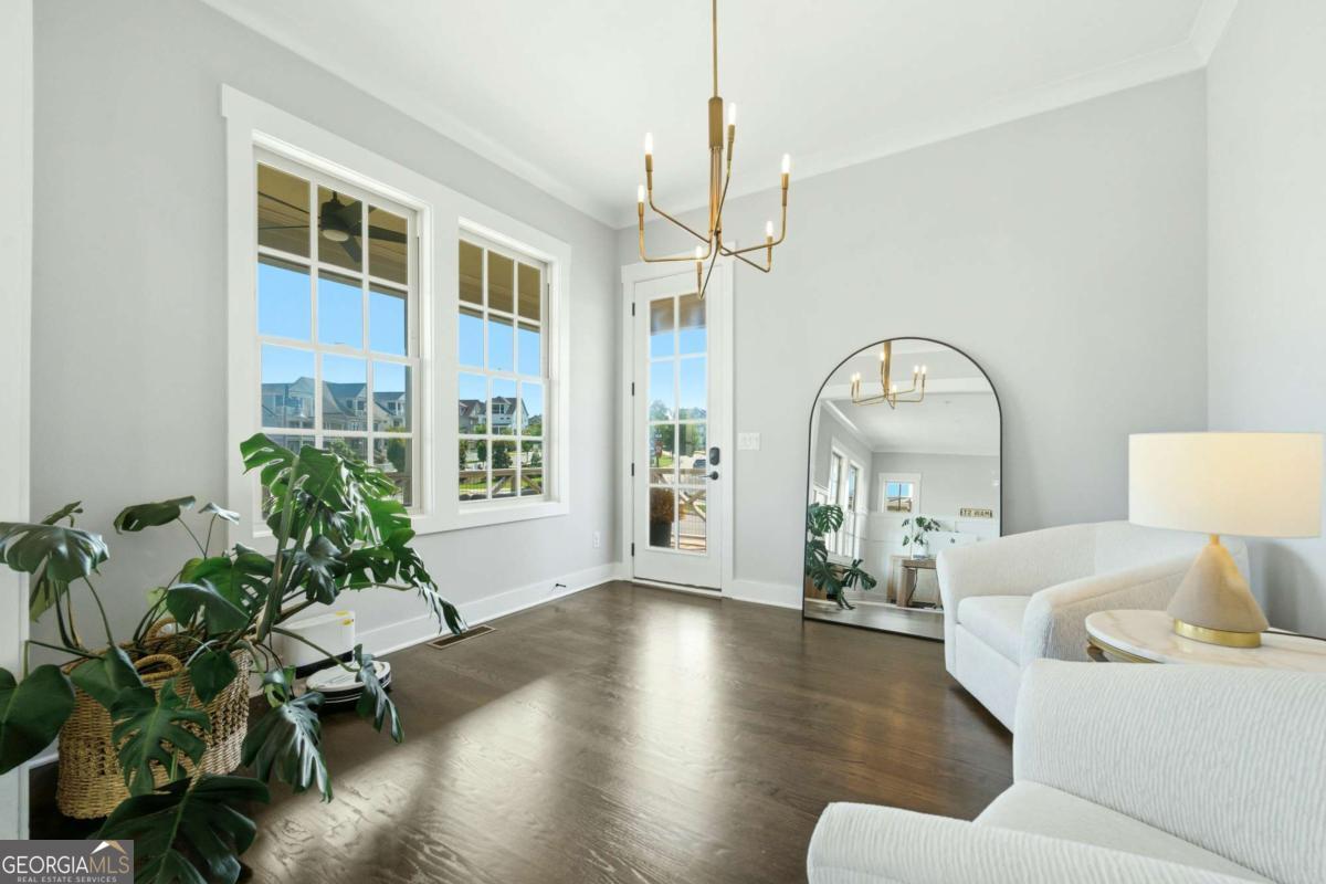559 S Club Drive