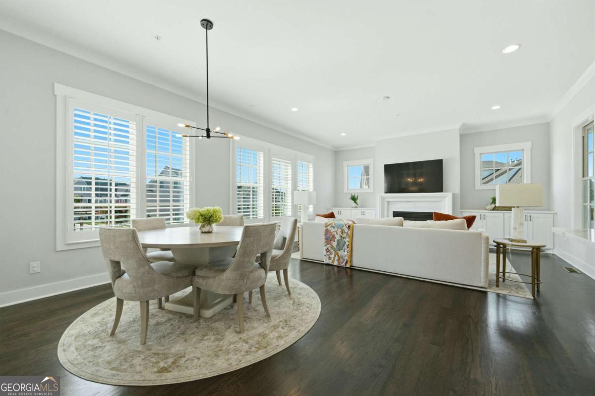 559 S Club Drive