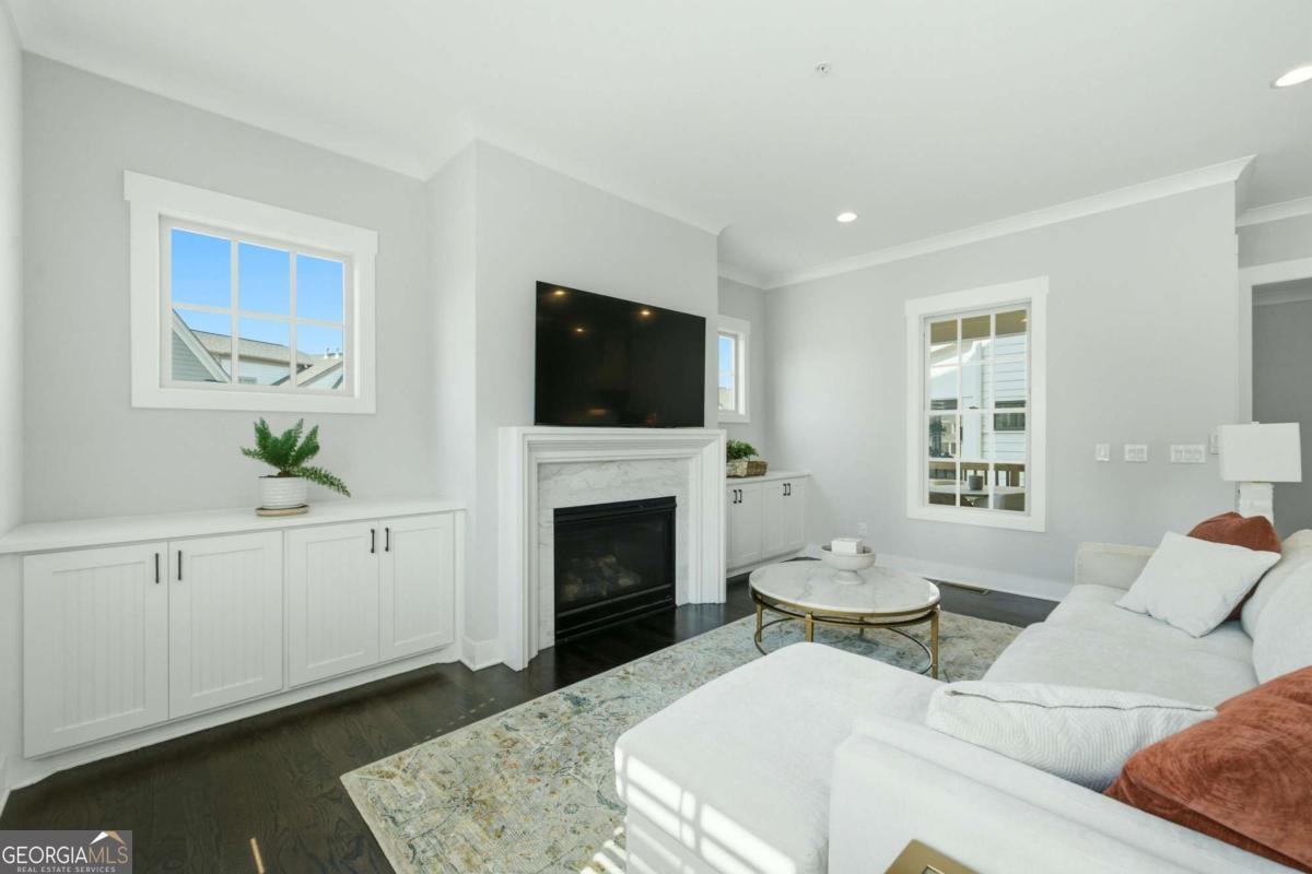559 S Club Drive