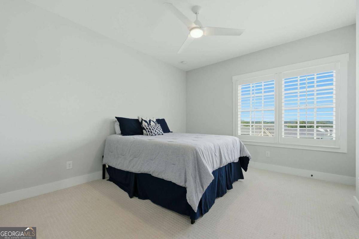 559 S Club Drive