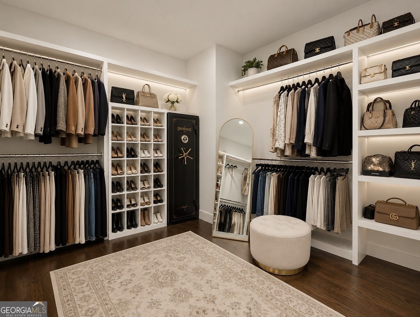 559 S Club Drive
