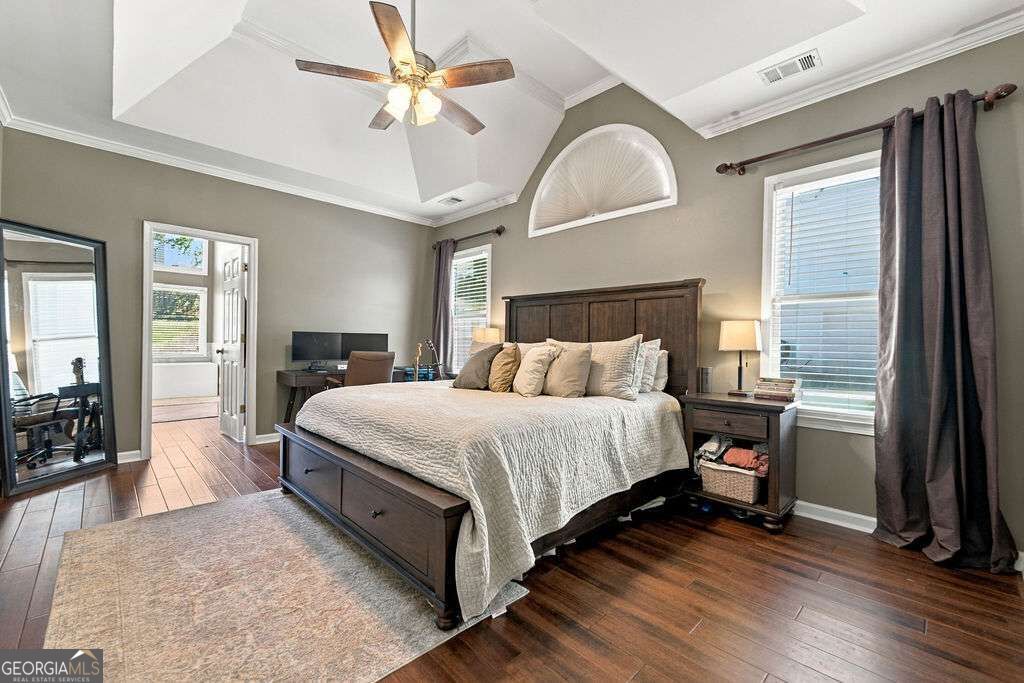 1028 Legacy Walk