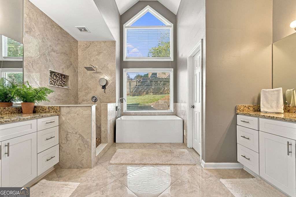 1028 Legacy Walk