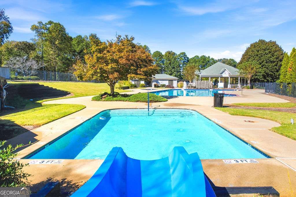 1028 Legacy Walk
