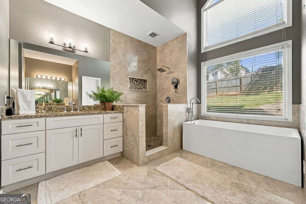 1028 Legacy Walk