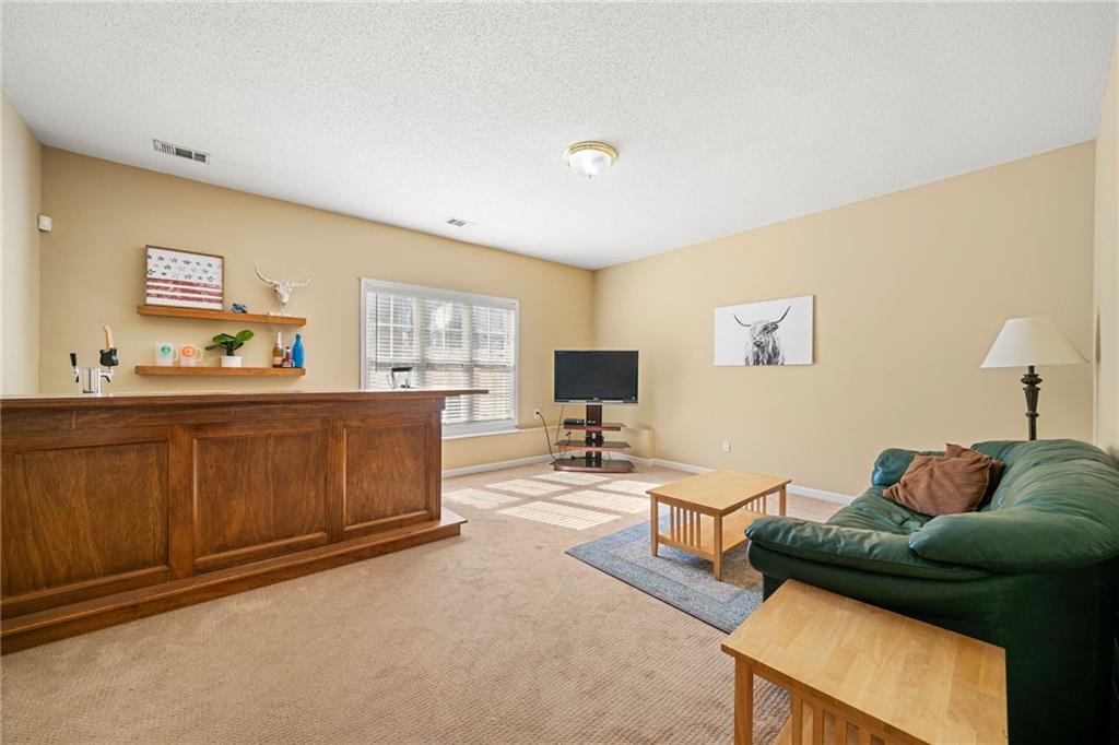 1045 Queensbury Run