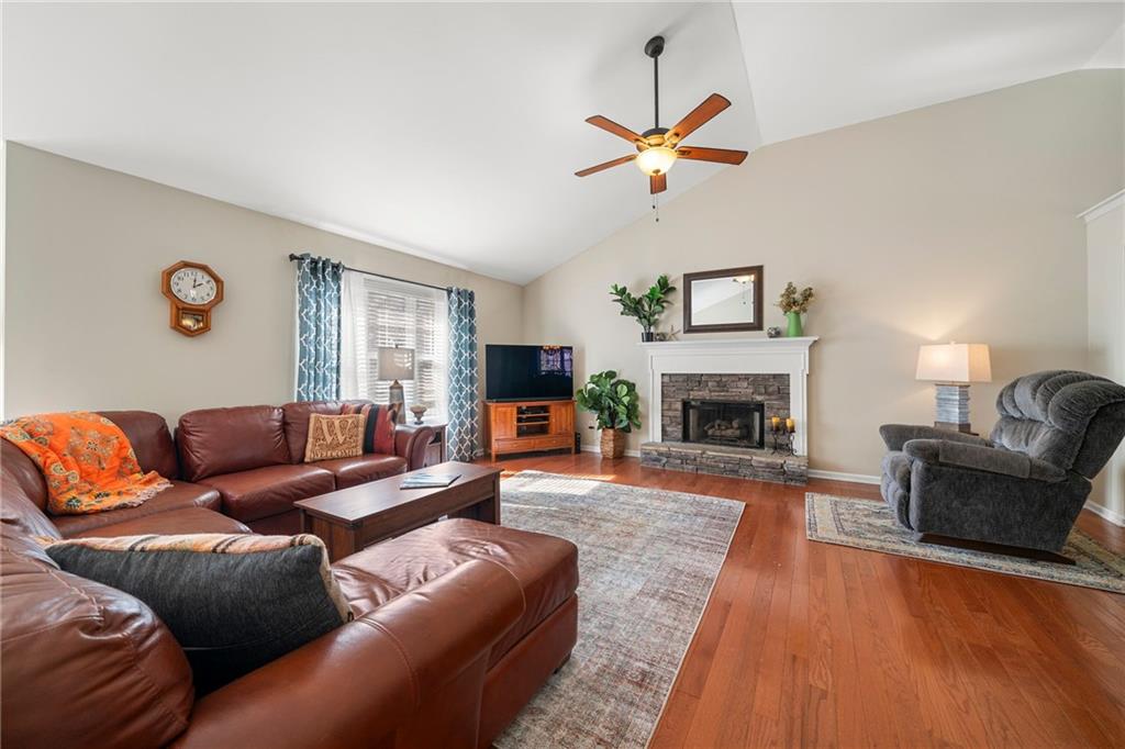 1045 Queensbury Run