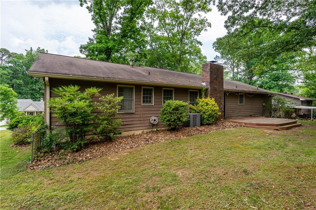 1421 VONDA Lane SW